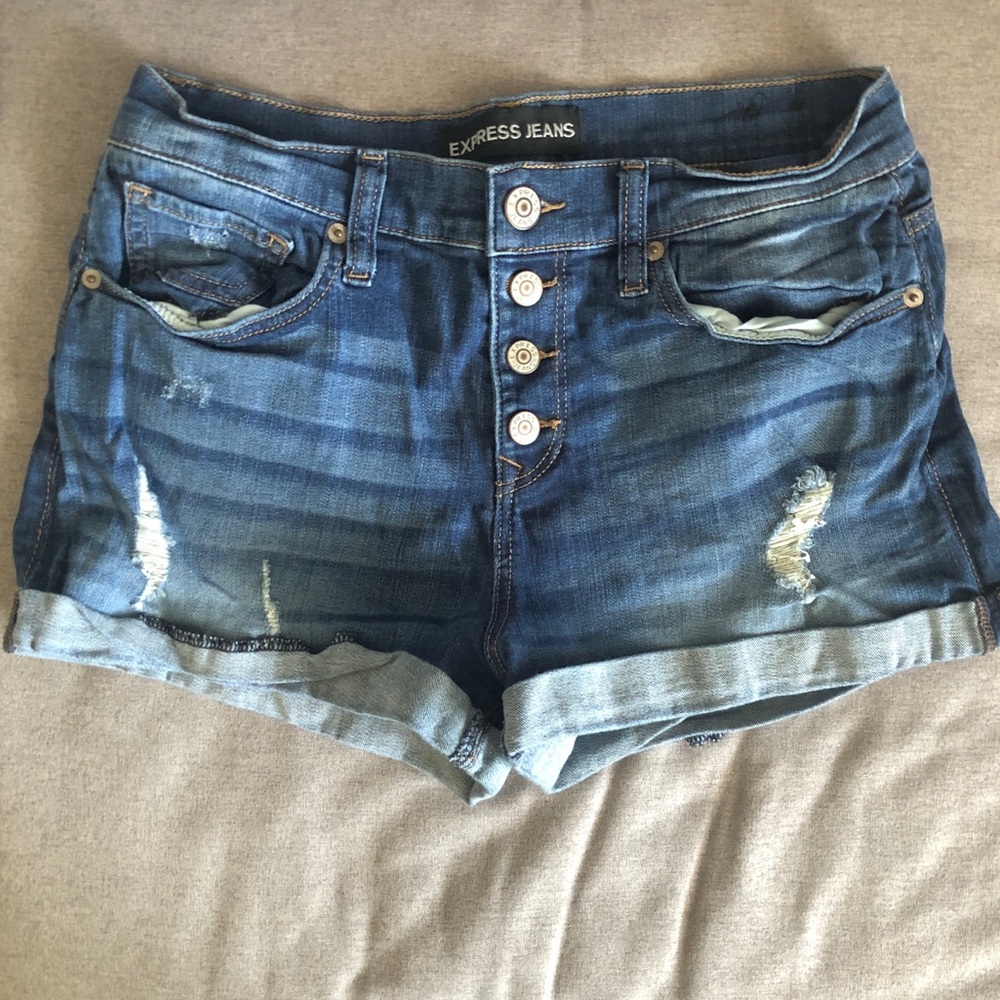 Express high rise button fly jean shorts size 8